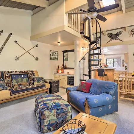 Cozy Incline Village Condo About 1 Mi To Diamond Peak!